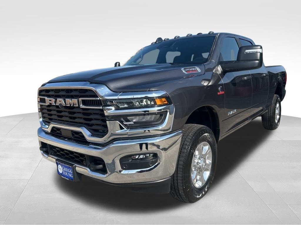New 2025 Ram 2500 BIG HORN CREW CAB 4X4 6'4 BOX Pickup