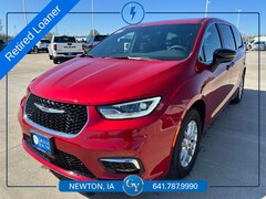 2026 Chrysler Pacifica SELECT Passenger Van