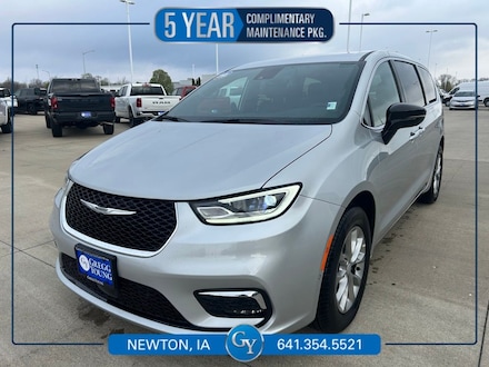 2026 Chrysler Pacifica SELECT AWD Passenger Van