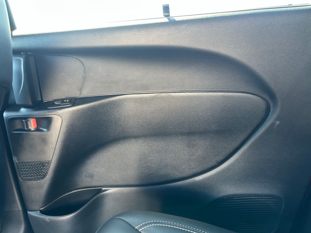 2026 Chrysler Pacifica Select - Photo 18