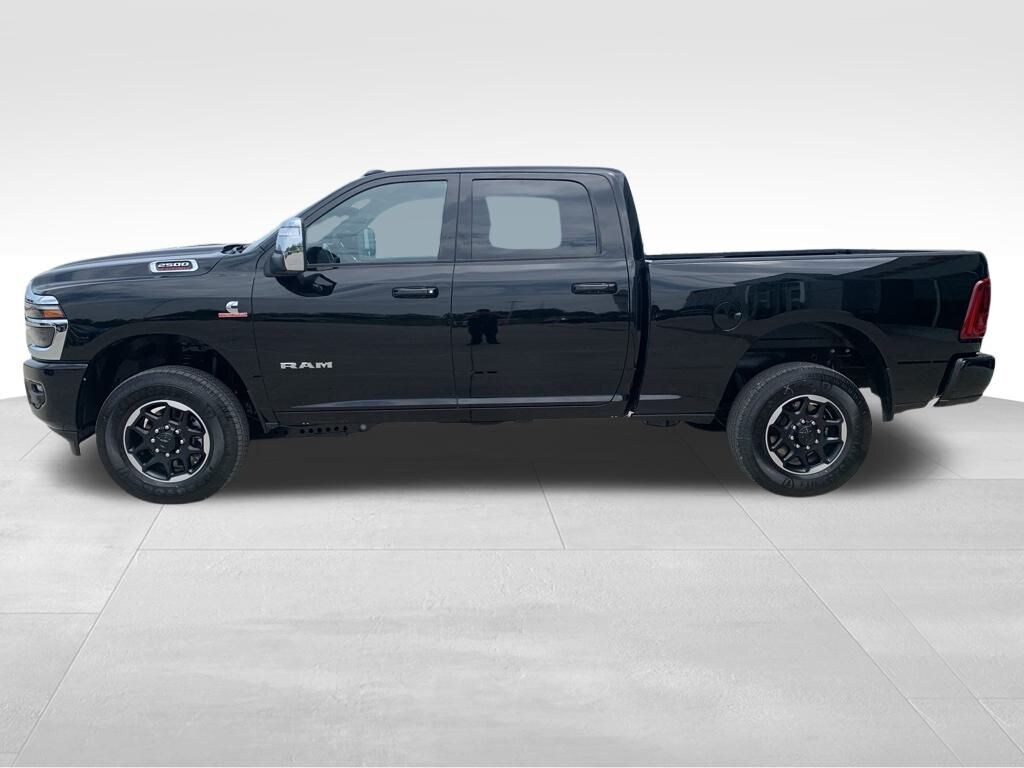New 2025 Ram 2500 LARAMIE CREW CAB 4X4 6'4 BOX Pickup
