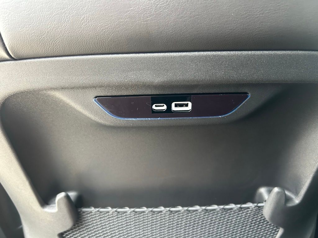 2026 Chrysler Pacifica Select - Photo 19