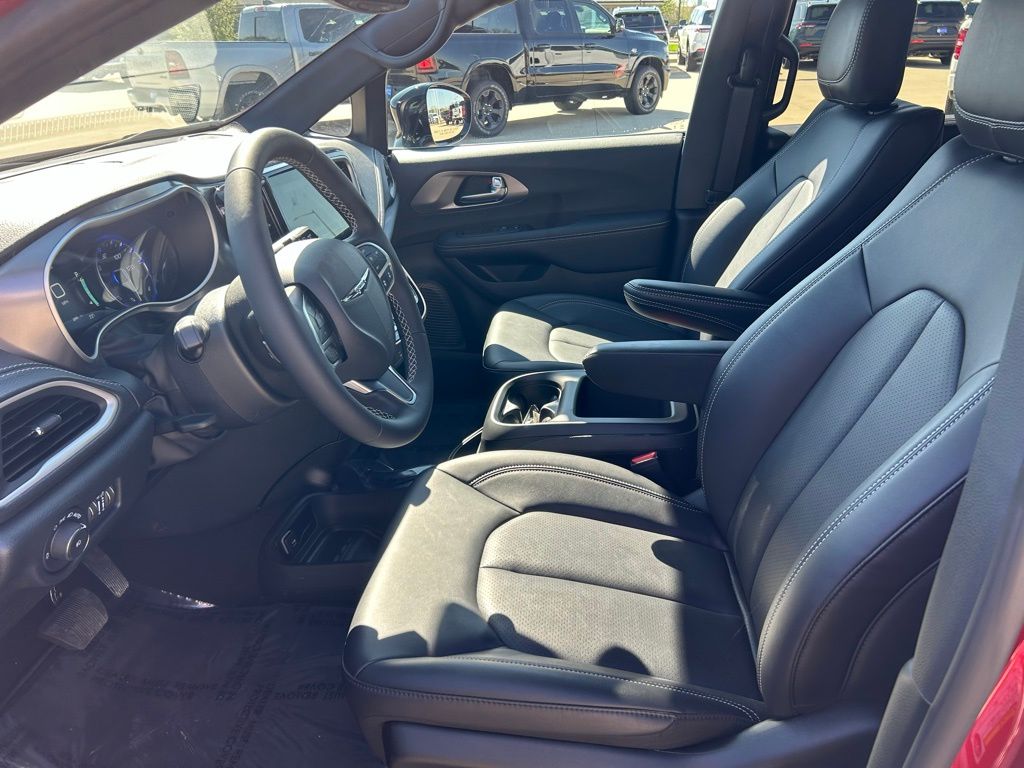 2026 Chrysler Pacifica Select - Photo 21