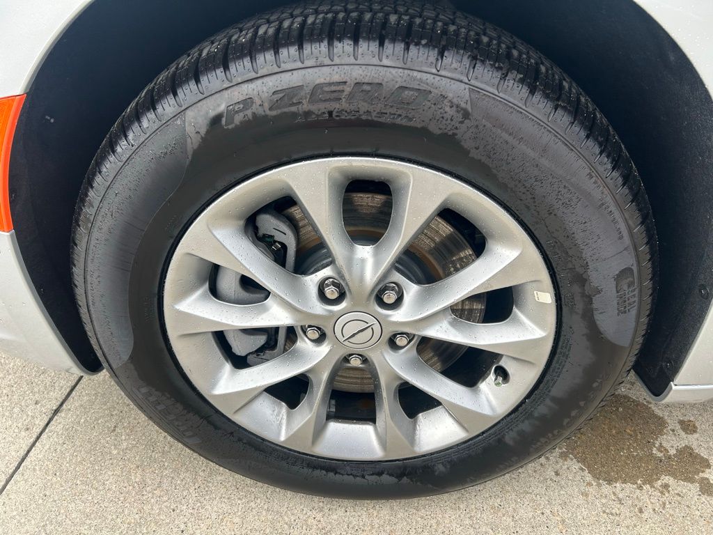 2026 Chrysler Pacifica Select - Photo 34