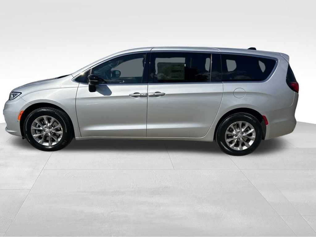 New 2026 Chrysler Pacifica SELECT AWD Passenger Van