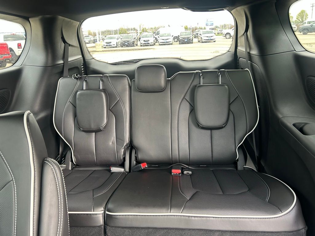2026 Chrysler Pacifica Limited - Photo 14
