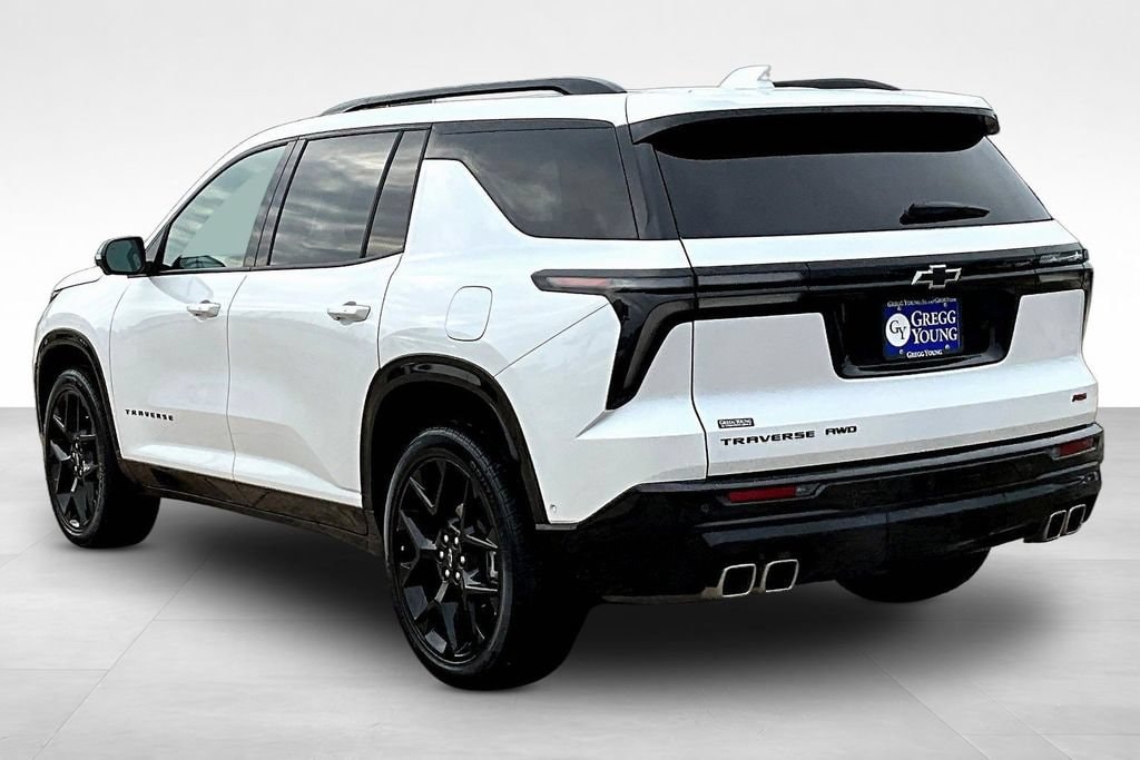 Used 2025 Chevrolet Traverse RS SUV