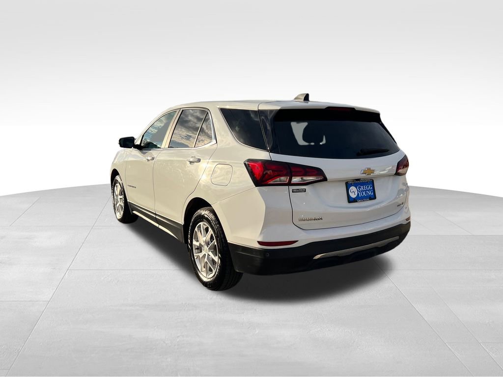 2023 Chevrolet Equinox LT photo 3