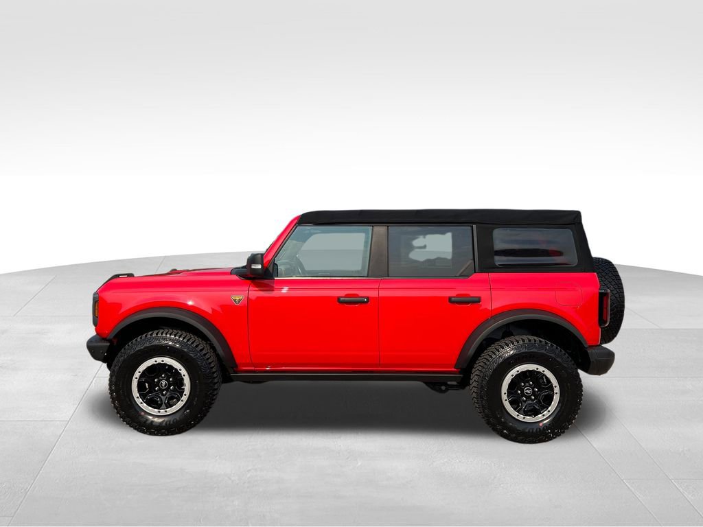 2021 Ford Bronco Wildtrak photo 2
