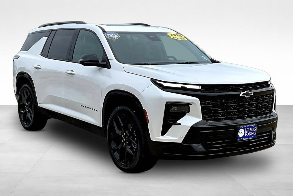 Used 2025 Chevrolet Traverse RS SUV