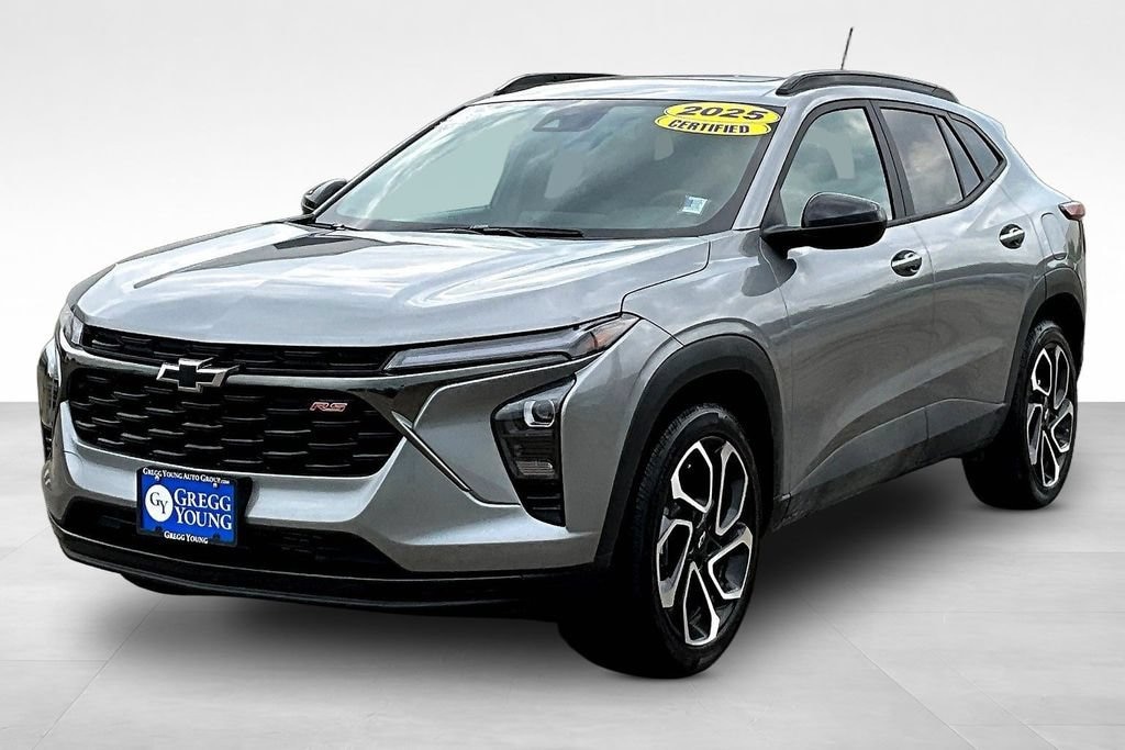 Used 2025 Chevrolet Trax 2RS SUV