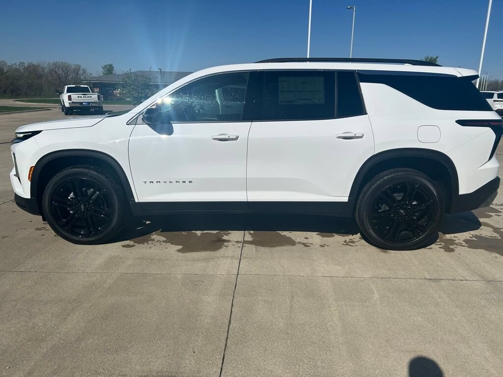 New 2026 Chevrolet Traverse LT SUV