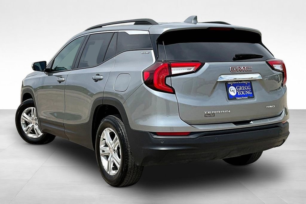 Used 2024 GMC Terrain SLE SUV