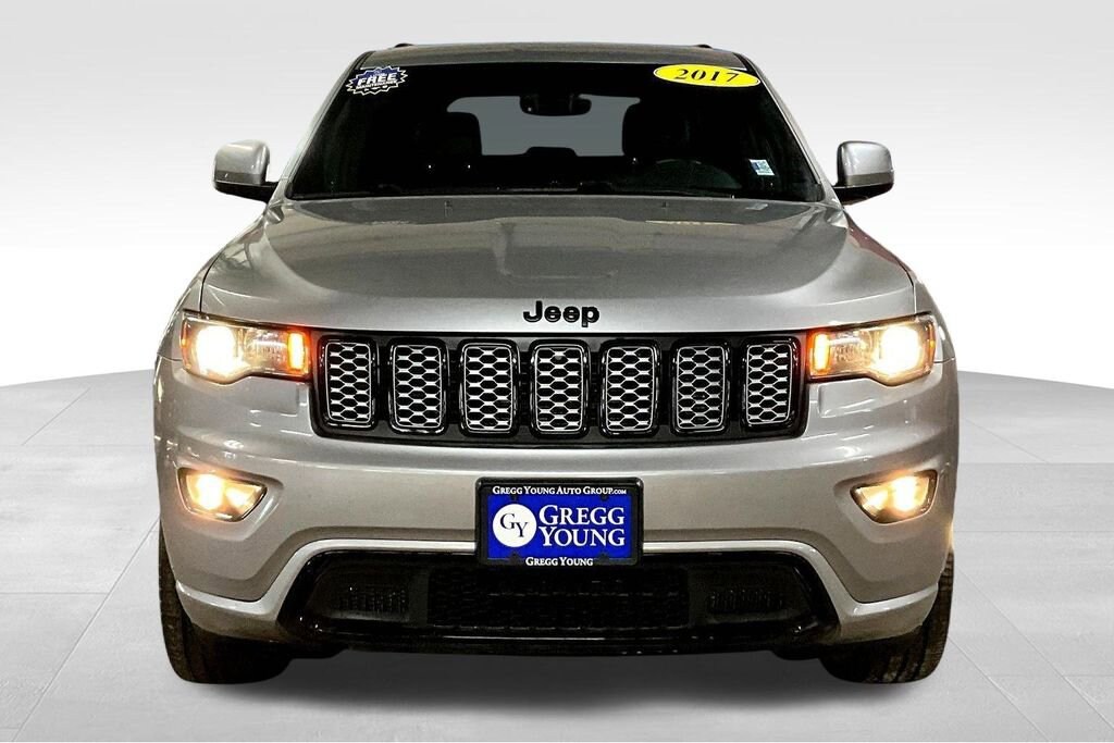 Used 2017 Jeep Grand Cherokee Altitude