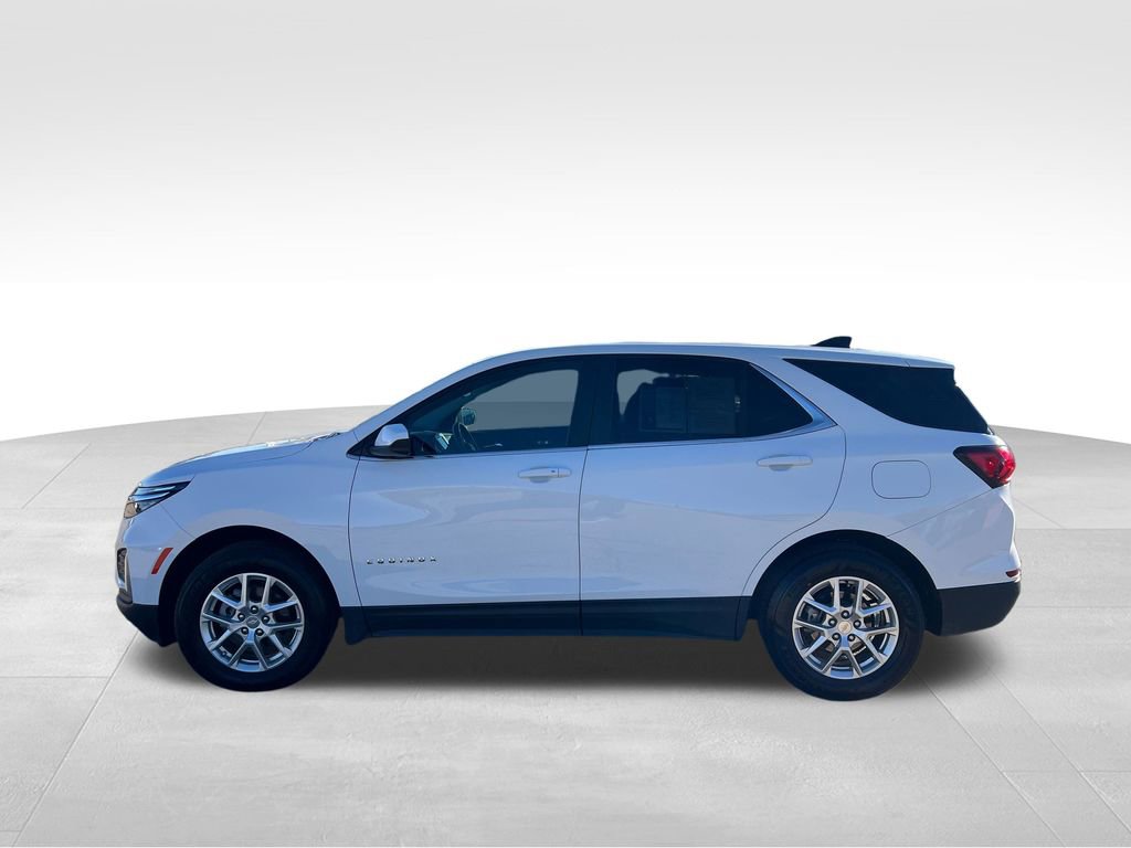 2024 Chevrolet Equinox LT photo 2