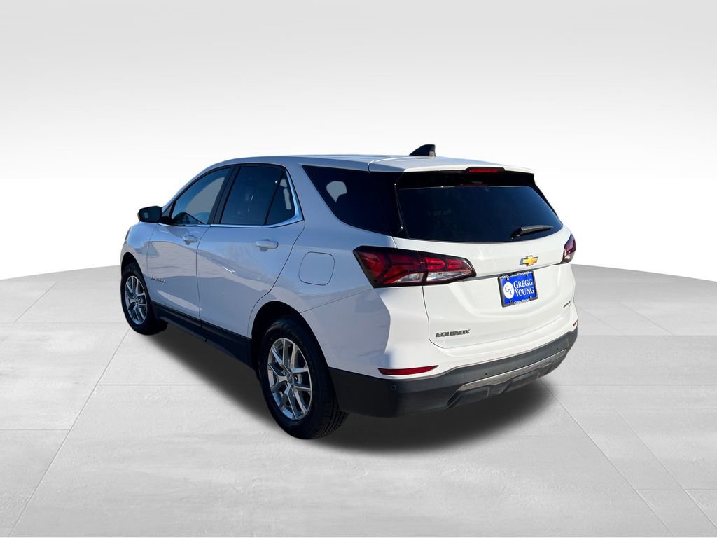 2024 Chevrolet Equinox LT photo 3