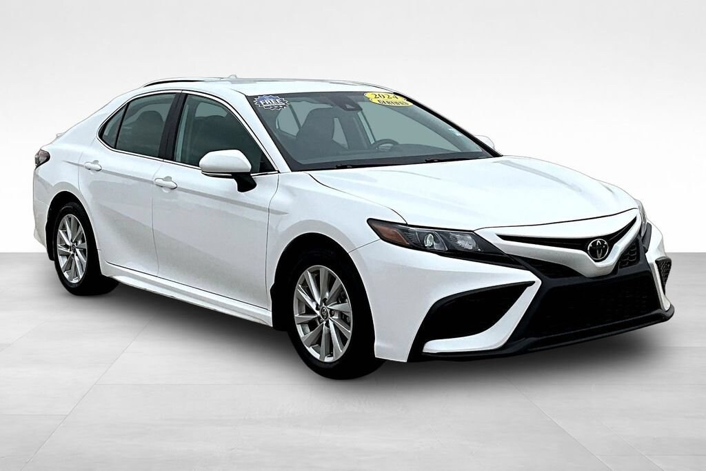 Used 2024 Toyota Camry SE