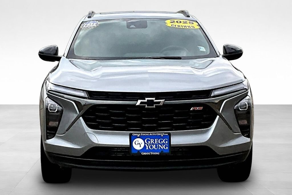 Used 2025 Chevrolet Trax 2RS SUV