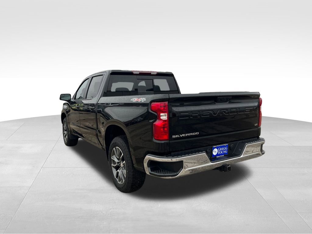 2024 Chevrolet Silverado 1500 LT photo 2