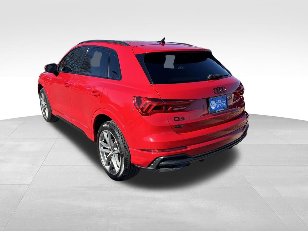 2022 Audi Q3 S line Premium Plus photo 3