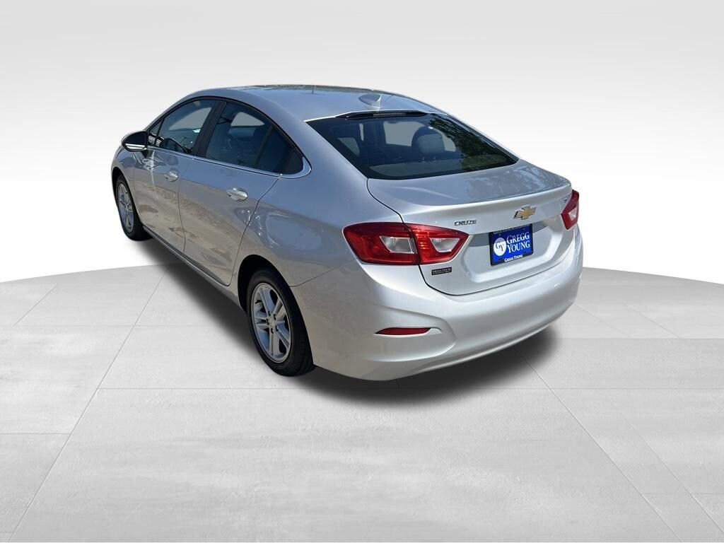 Used 2018 Chevrolet Cruze LT Car