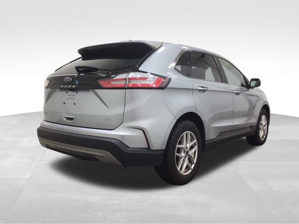 2024 Ford Edge SEL photo 3