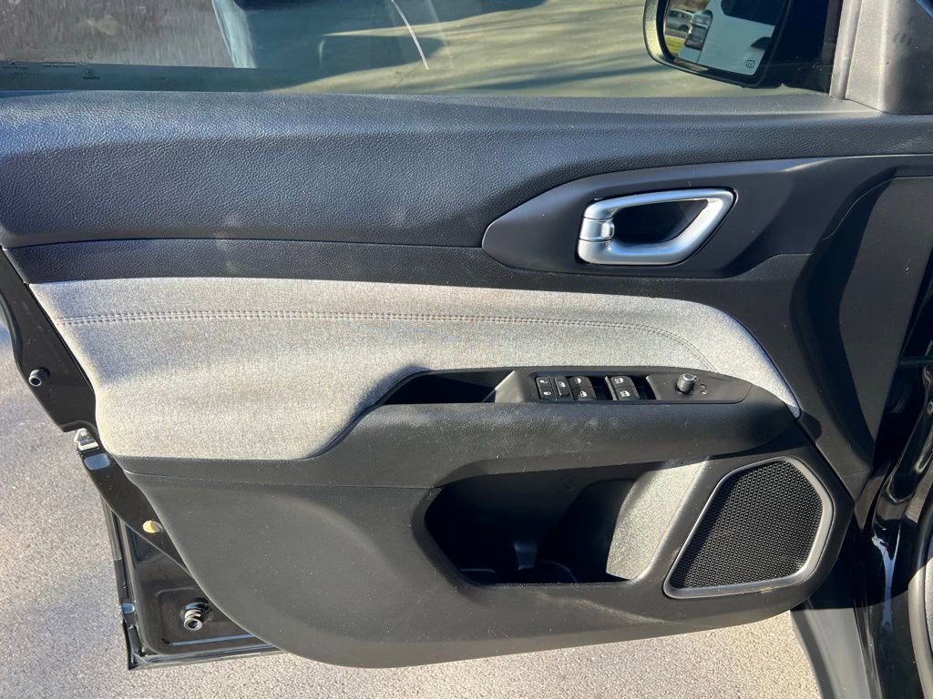 2022 Jeep Compass Latitude Lux - Photo 15