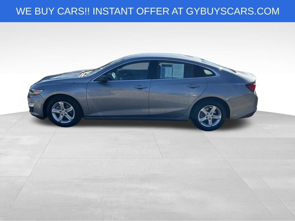 2024 Chevrolet Malibu LS photo 2