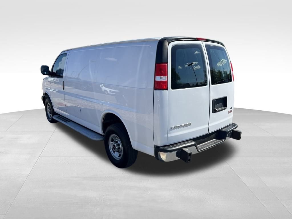 2023 Gmc Savana Cargo 2500 photo 2