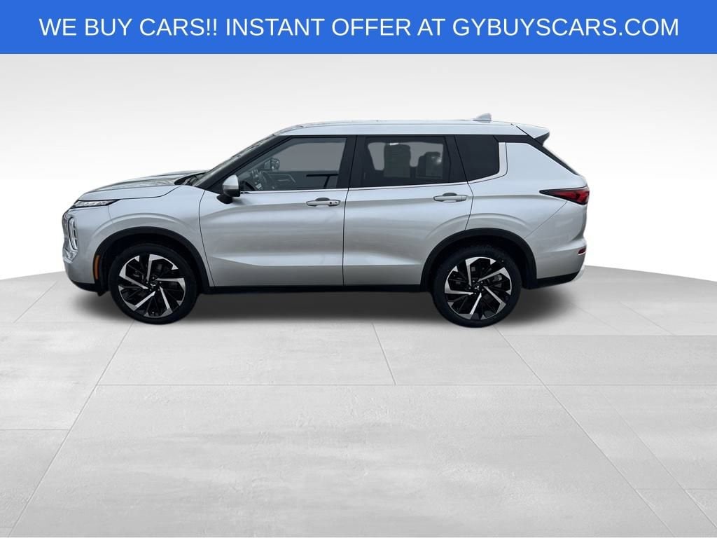 Used 2024 Mitsubishi Outlander SE