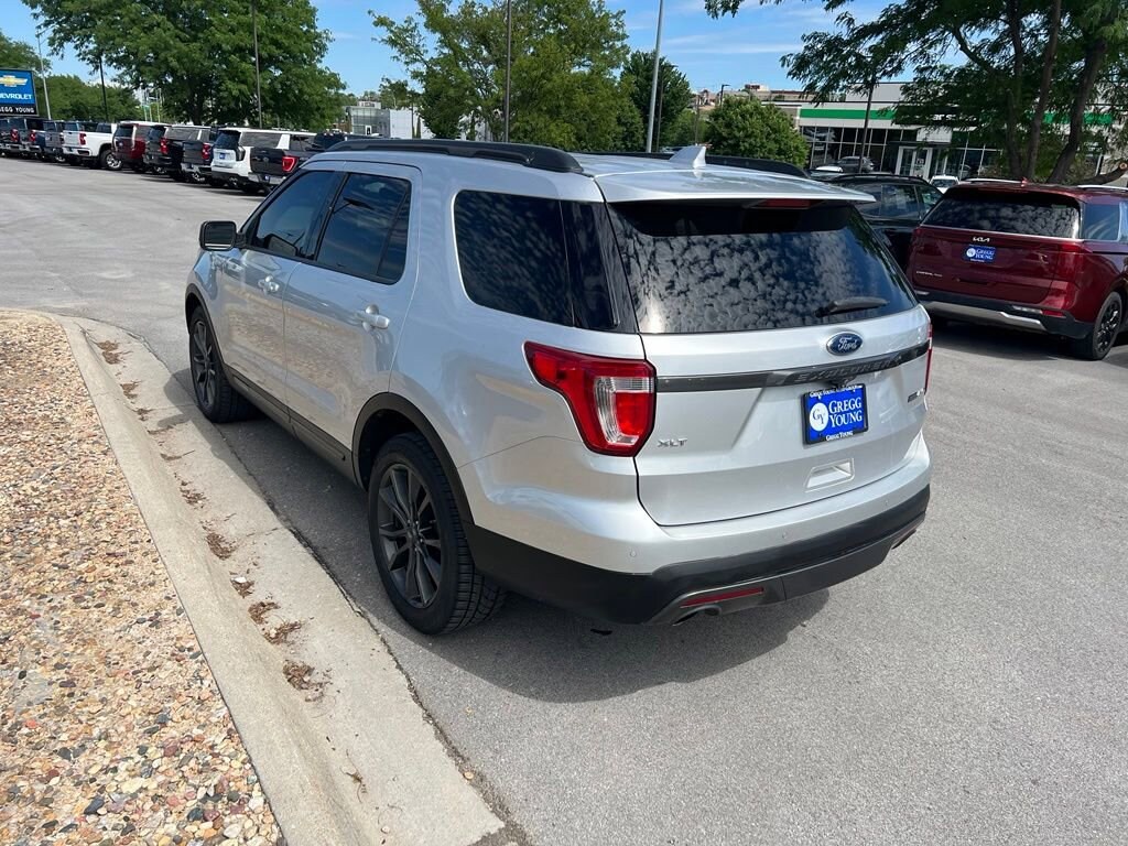 Used 2017 Ford Explorer XLT