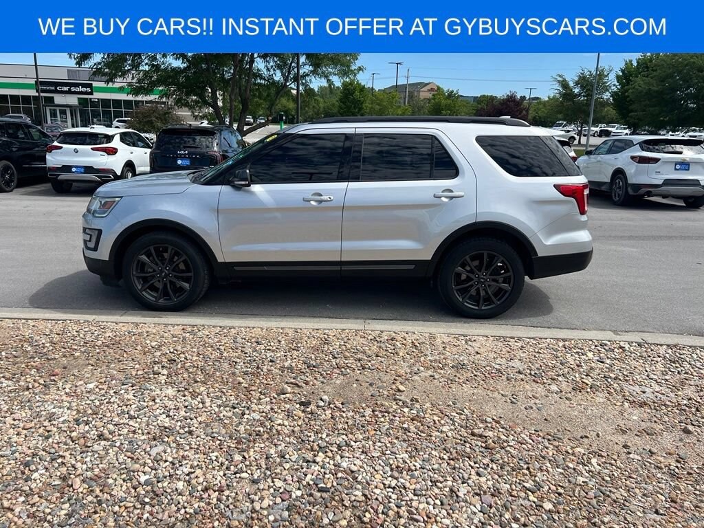 Used 2017 Ford Explorer XLT