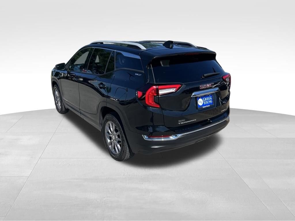 Used 2024 GMC Terrain SLT SUV