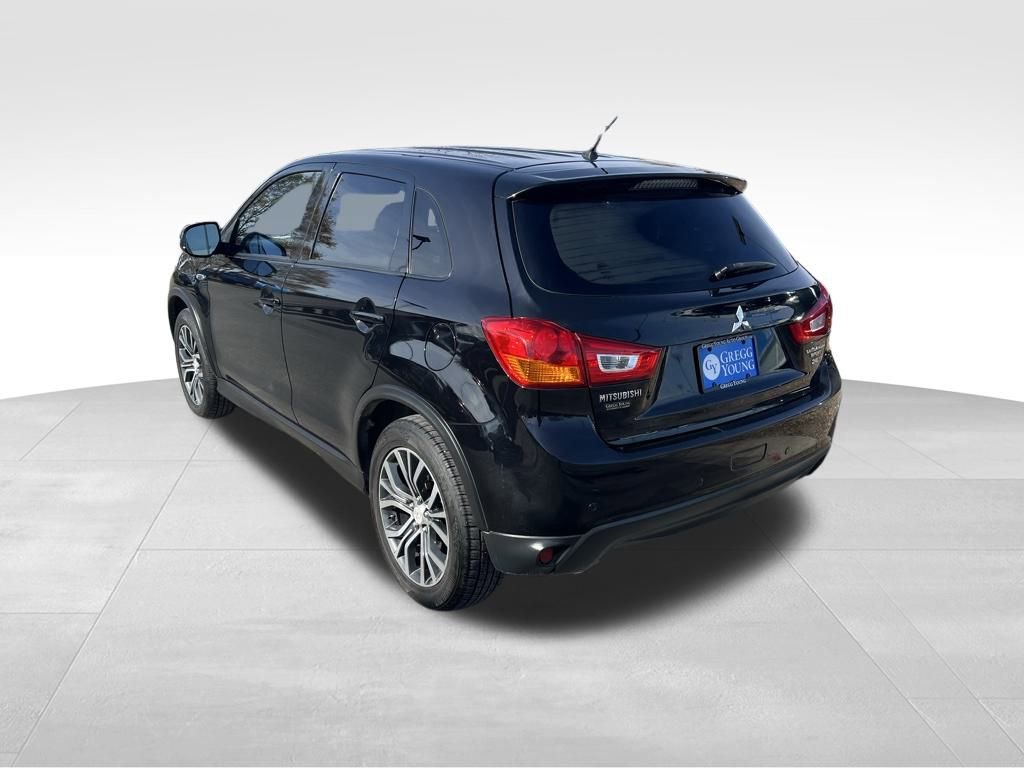 2016 Mitsubishi Outlander Sport ES photo 2