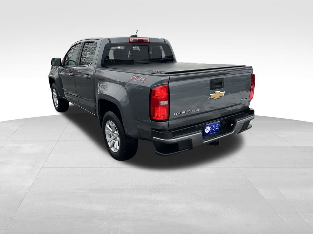 2018 Chevrolet Colorado LT photo 2