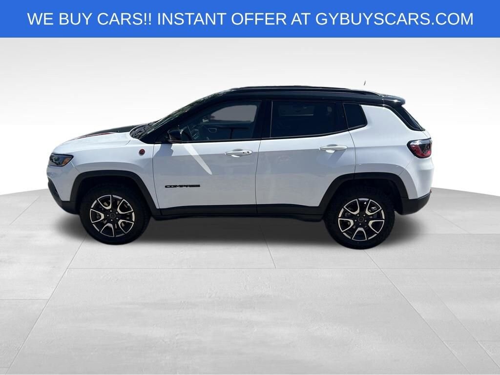 Used 2025 Jeep Compass Trailhawk