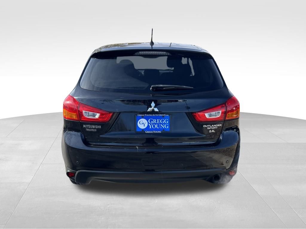 2016 Mitsubishi Outlander Sport ES photo 3