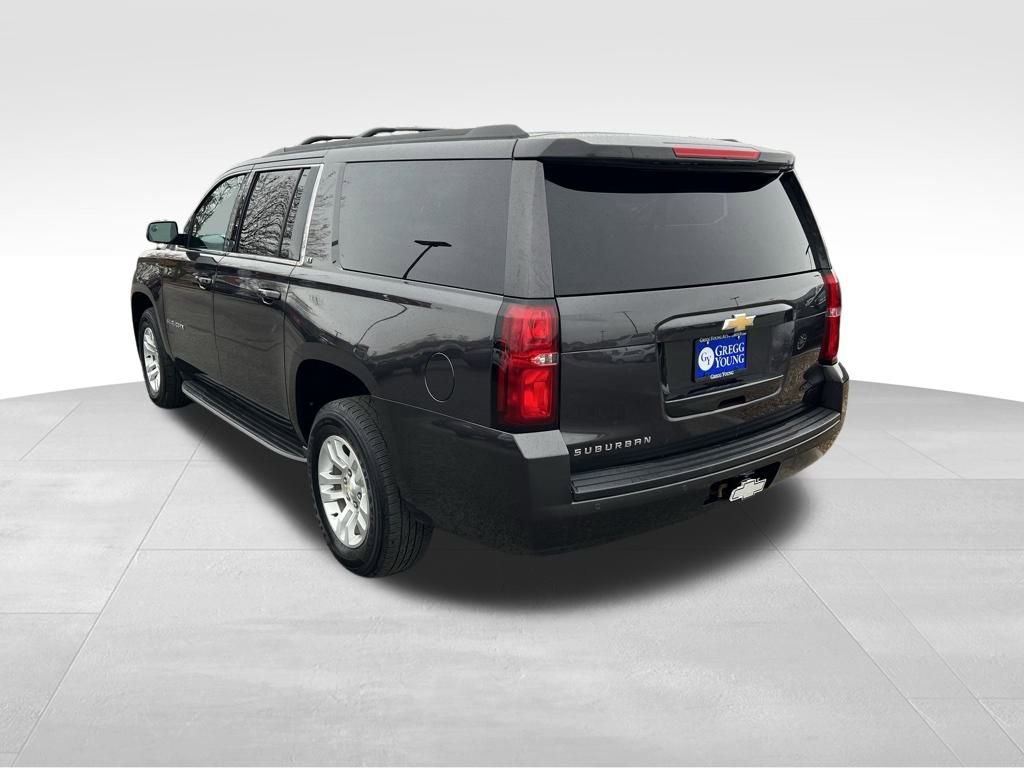 2015 Chevrolet Suburban LT photo 2