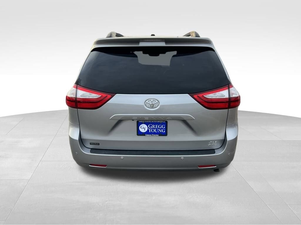 Used 2017 Toyota Sienna XLE