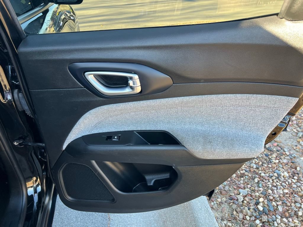 2022 Jeep Compass Latitude Lux - Photo 22