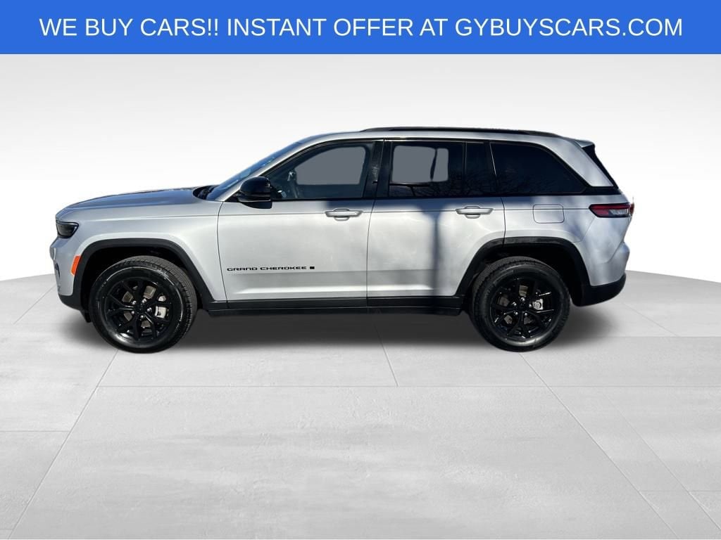 Used 2024 Jeep Grand Cherokee Altitude