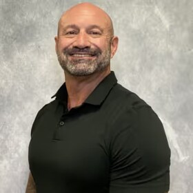 Staff member Pat Lund from ID_47ff72