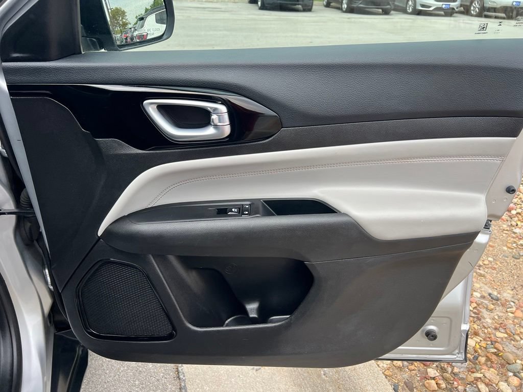 2025 Jeep Compass Limited - Photo 25