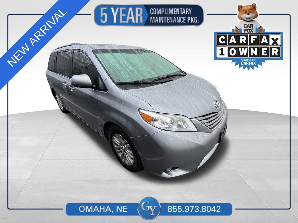 Used 2017 Toyota Sienna XLE Auto Access Seat