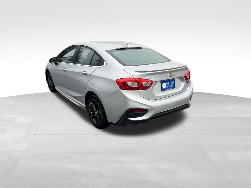 Used 2017 Chevrolet Cruze LT Car