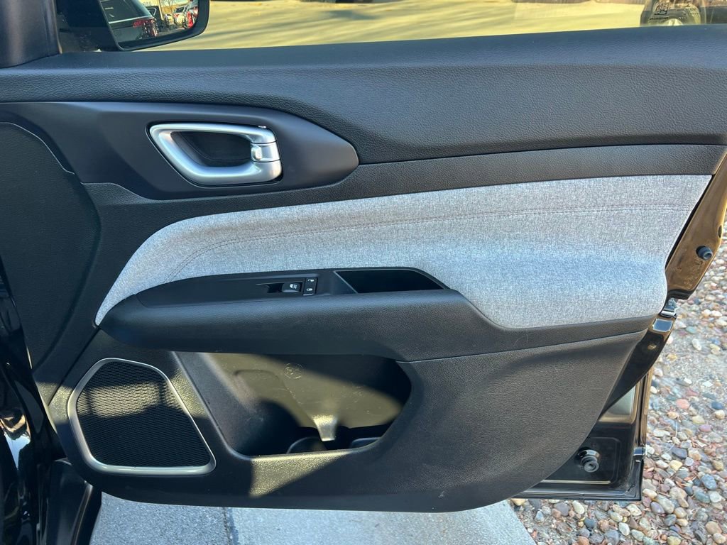 2022 Jeep Compass Latitude Lux - Photo 24