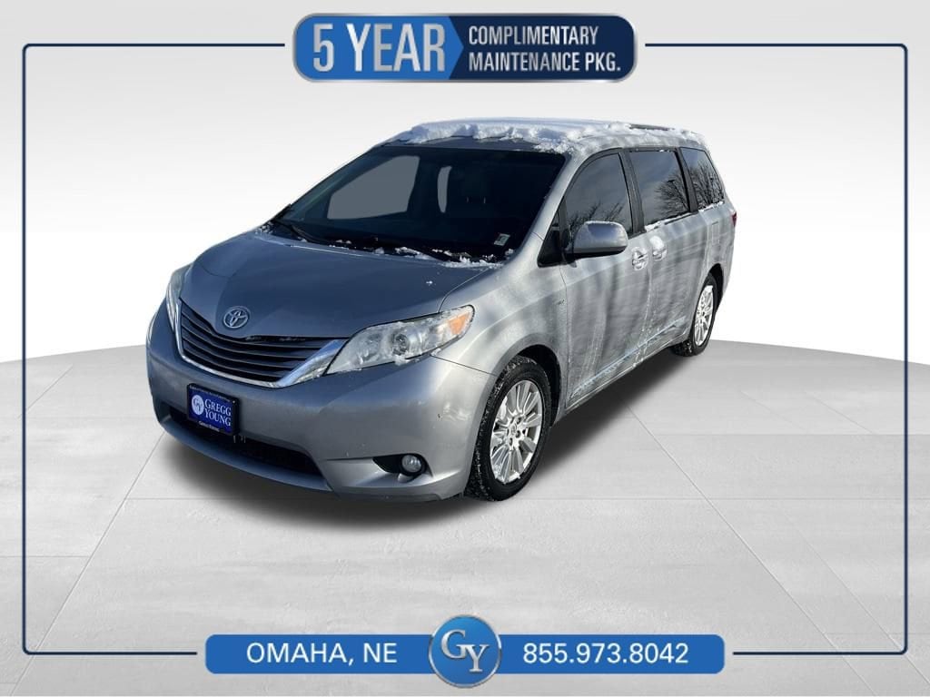 Used 2017 Toyota Sienna XLE