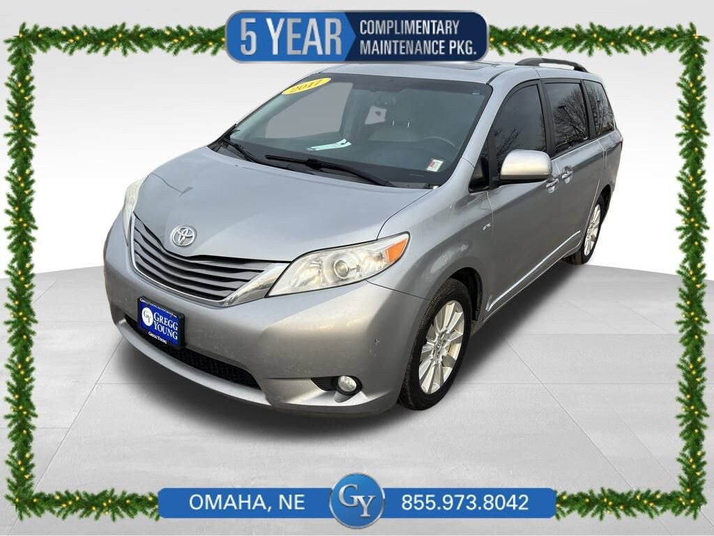 Used 2017 Toyota Sienna XLE