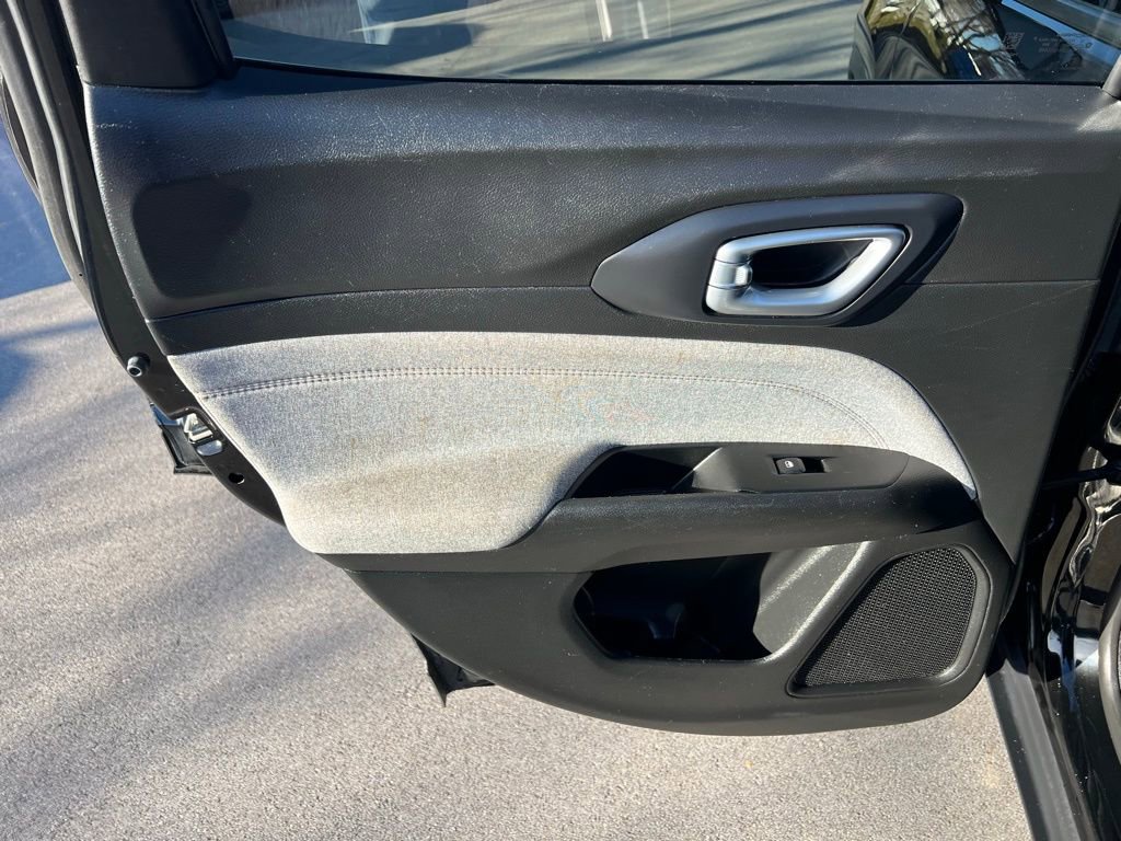 2022 Jeep Compass Latitude Lux - Photo 18