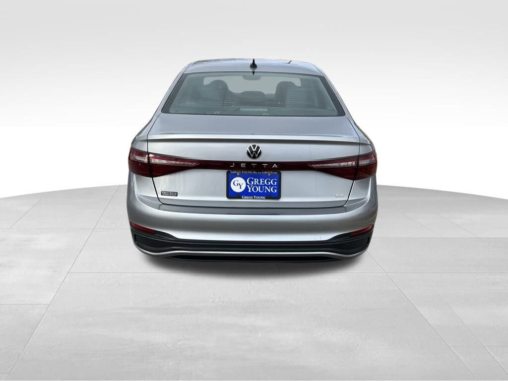 Used 2025 Volkswagen Jetta SE